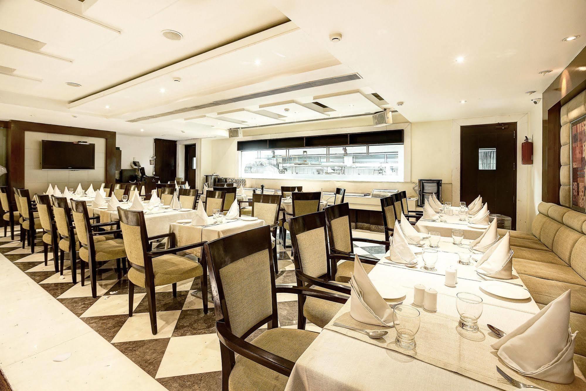 Western Court Chandigarh Exterior photo