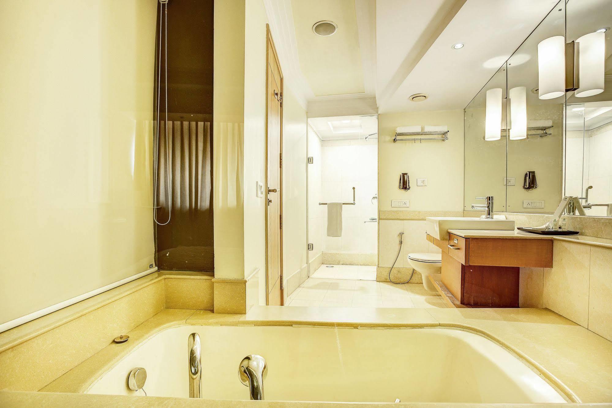 Western Court Chandigarh Exterior photo