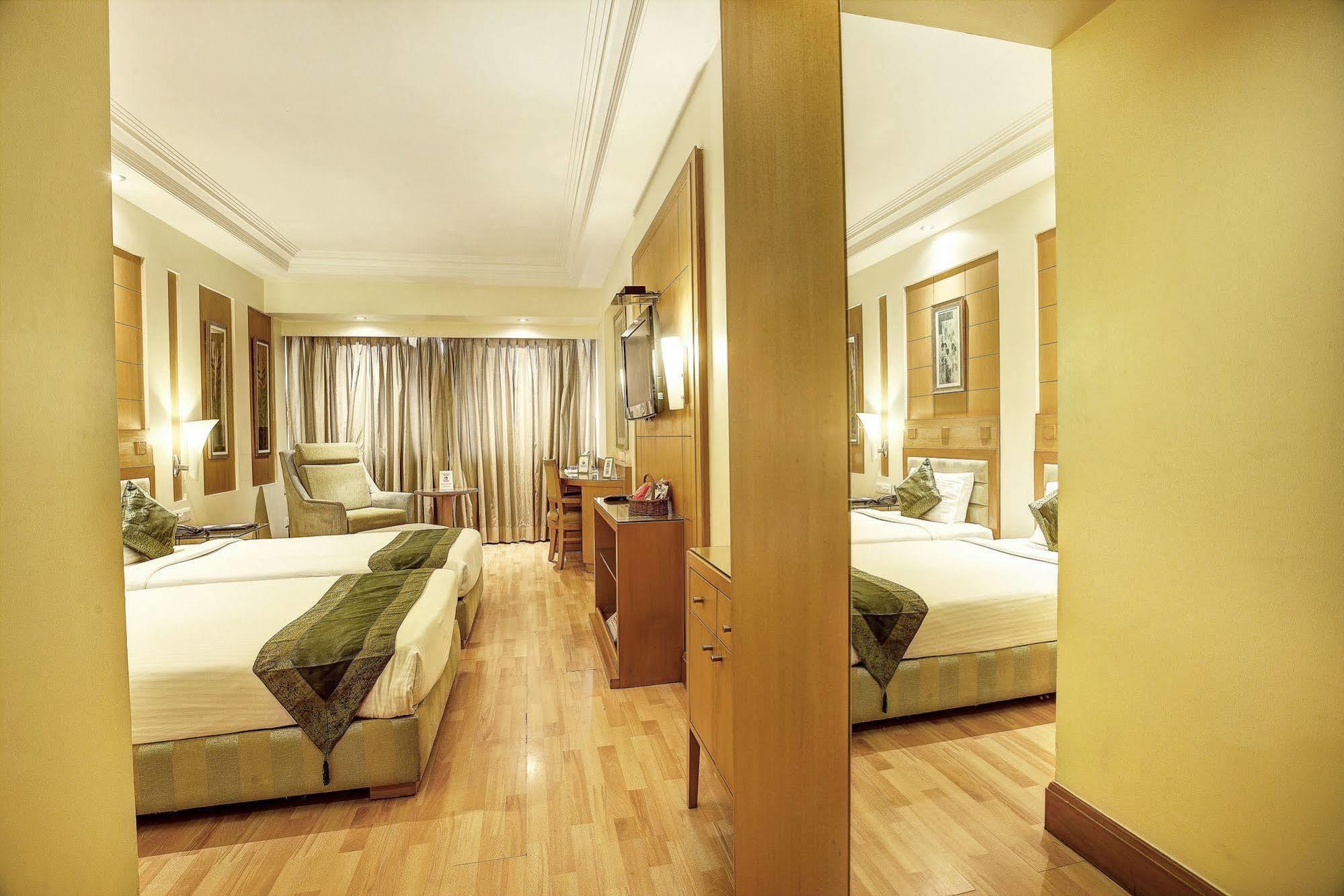 Western Court Chandigarh Exterior photo
