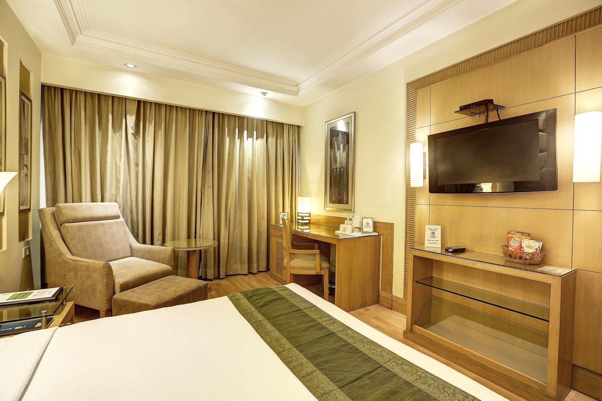 Western Court Chandigarh Exterior photo