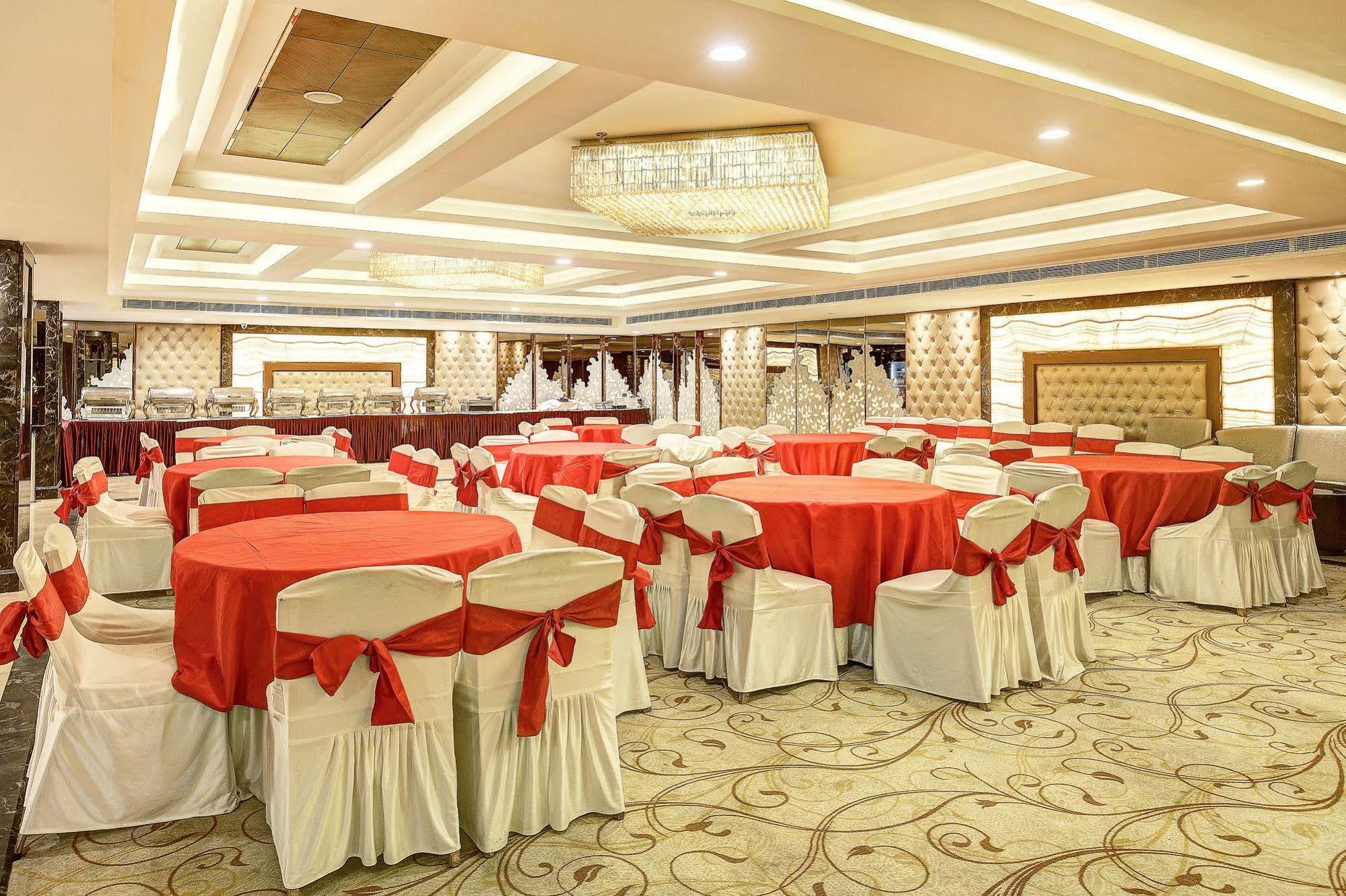 Western Court Chandigarh Exterior photo